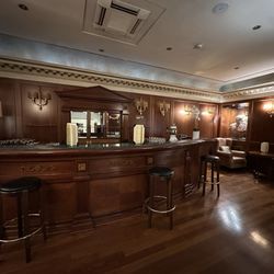 River Palace Hotel - Bar area