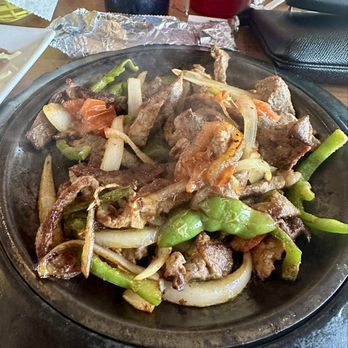 El Loro Mexican Restaurant - Beef Fajitas - Mexican Near Me - Owatonna, Minnesota