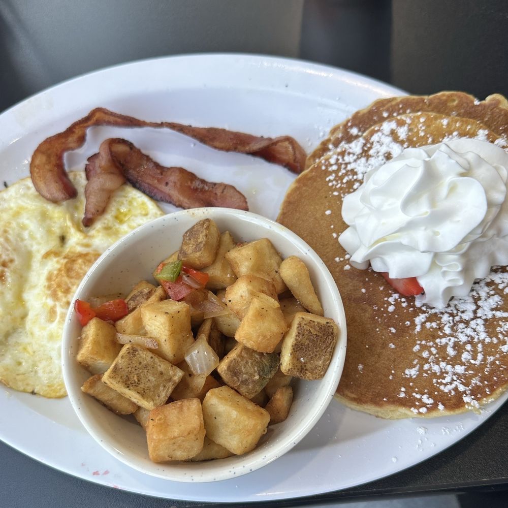 Grits & Eggs Breakfast Kitchen - Pancake, eggs, bacon - Breakfast & Brunch Near Me - Atlanta, Georgia