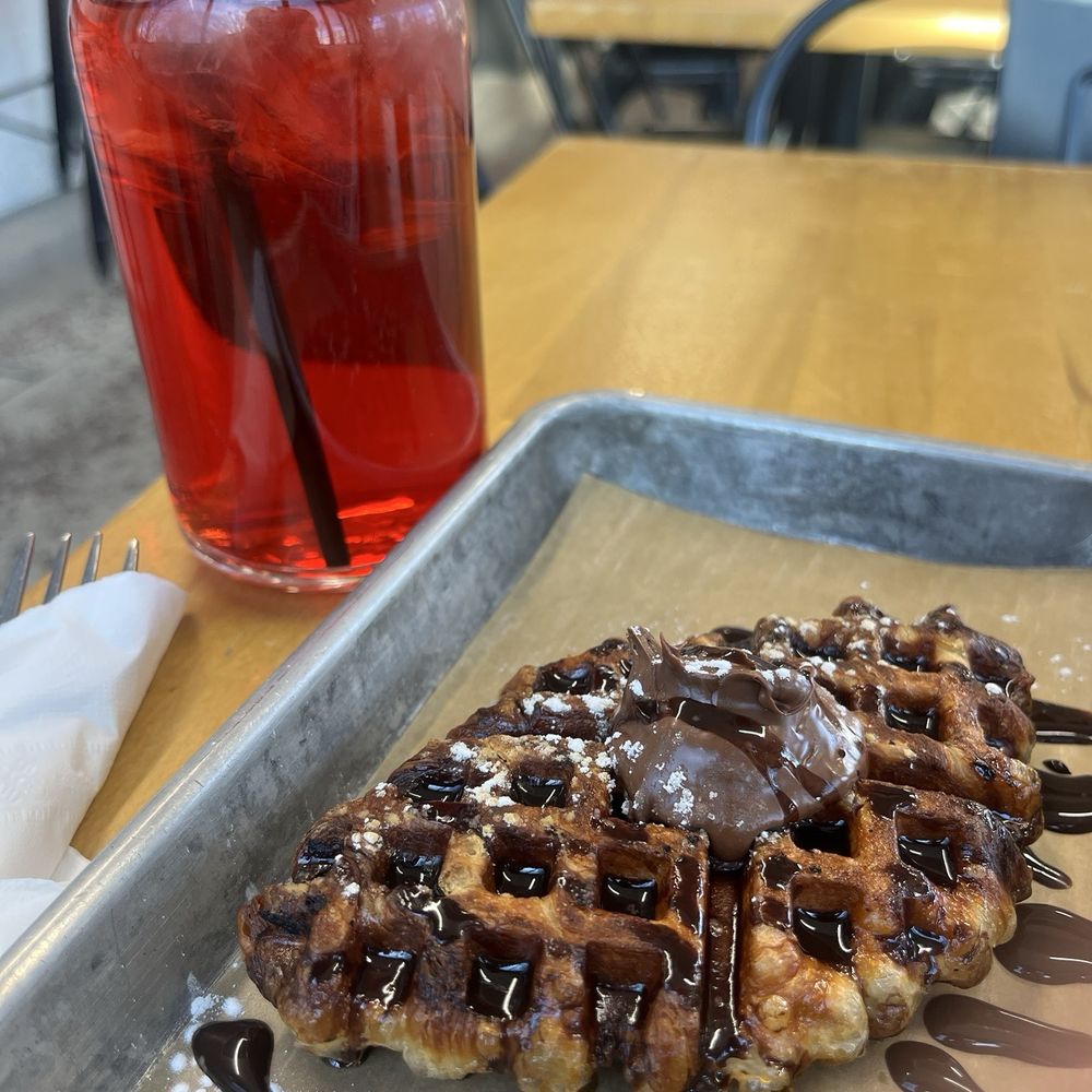 Hibiscus tea, Nutella crofffle Hibiscus tea, Nutella crofffle