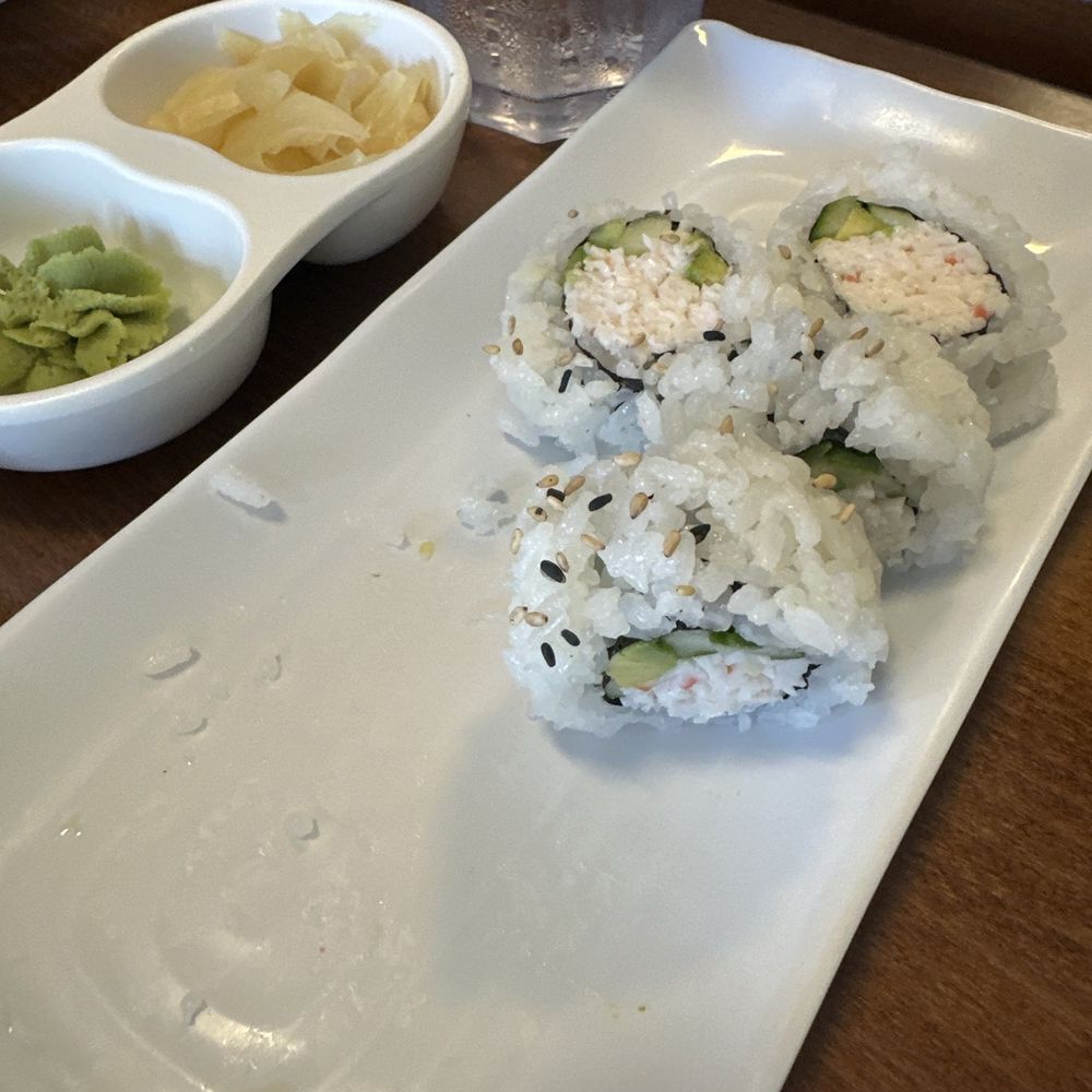 39 Degrees - California roll - Japanese Near Me - Long Beach, California 39 Degrees - California roll - Japanese Near Me - Long Beach, California