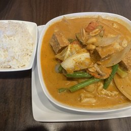 C-4 Massaman Curry (tofu) C-4 Massaman Curry (tofu)