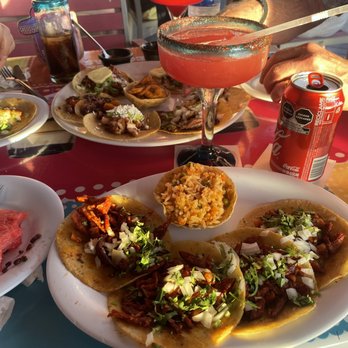 Taco y Tequila - Traditional pastor tacos with Mexican rice - Tacos Near Me - Cancún, ROO Taco y Tequila - Traditional pastor tacos with Mexican rice - Tacos Near Me - Cancún, ROO