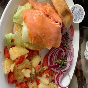 7 Mile Grill - Seafood Near Me - Marathon, Florida