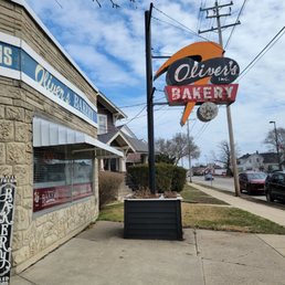 Exterior photo of Oliver's Bakery - Kenosha, Wisconsin Exterior photo of Oliver's Bakery - Kenosha, Wisconsin
