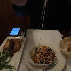 C'est La Vie Restaurant