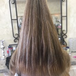 This is the touch up color that doesn't match the previous color from my regular stylist This is the touch up color that doesn't match the previous color from my regular stylist