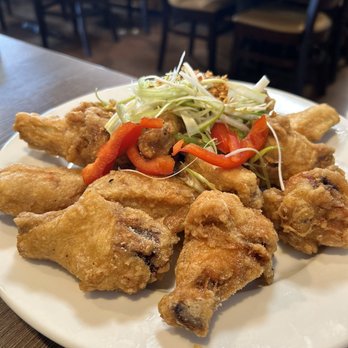 PT Eatery - Garlic Butter Chicken Wings - Vietnamese Near Me - San Diego, California PT Eatery - Garlic Butter Chicken Wings - Vietnamese Near Me - San Diego, California