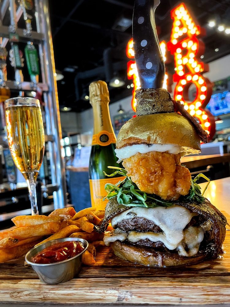 Slater’s 50/50 - Photo 2