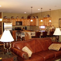 Rio Grande Vacation Rentals - Living and Kitchen