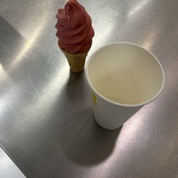 Strawberry and vanilla swirl and sparkling pear