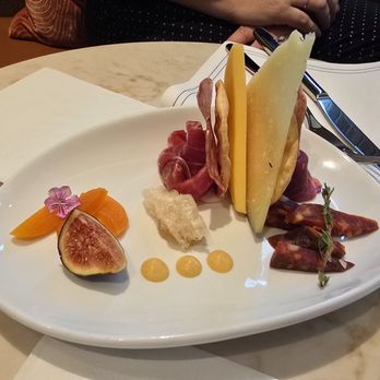 Sidecar by the Centurion Lounge - Charcuterie Board - Airport Lounges Near Me - Paradise, Nevada Sidecar by the Centurion Lounge - Charcuterie Board - Airport Lounges Near Me - Paradise, Nevada