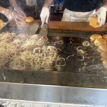 White Manna - Burgers Near Me - Hackensack, New Jersey