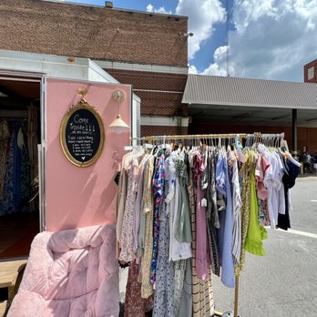 Busy Bee Couture - Women's Clothing Near Me - Concord, North Carolina Busy Bee Couture - Women's Clothing Near Me - Concord, North Carolina