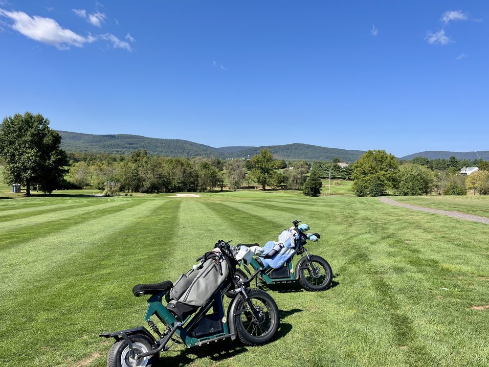 Maple Run Golf Club Logo