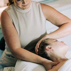 Blush & Glow Aesthetics - Performing out sculpting facial massage - The Halo Signature Sculpt