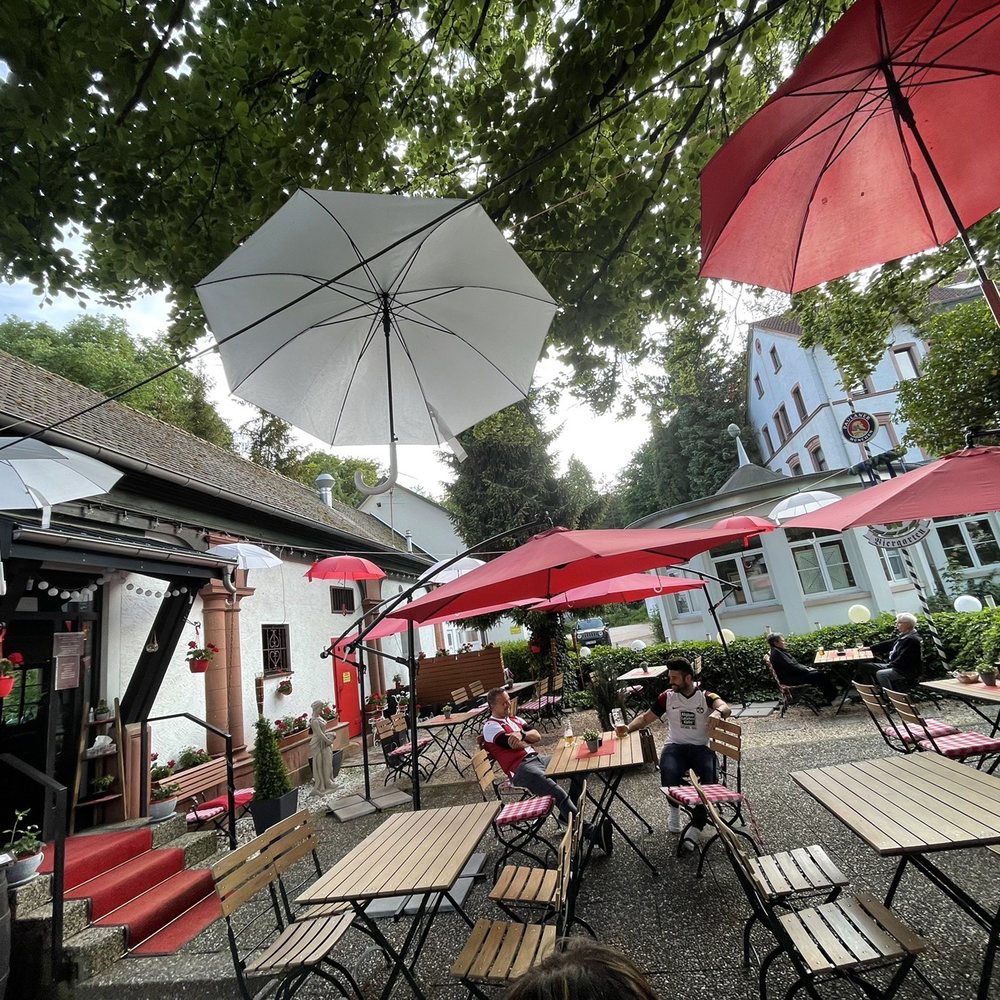 áPoLLo - The patio area - Chicken Shop Near Me - Kaiserslautern, RP