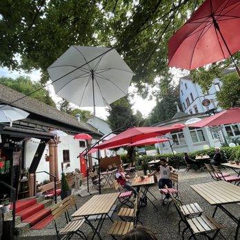 áPoLLo - The patio area - Chicken Shop Near Me - Kaiserslautern, RP