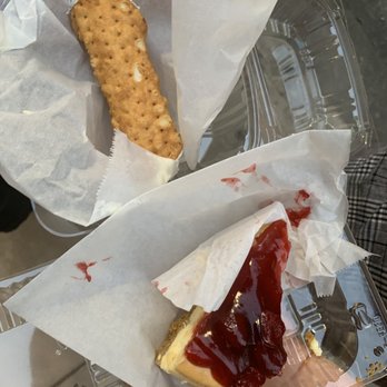 Bova's Bakery - Cannoli & cheesecake - Bakeries Near Me - Boston, Massachusetts Bova's Bakery - Cannoli & cheesecake - Bakeries Near Me - Boston, Massachusetts