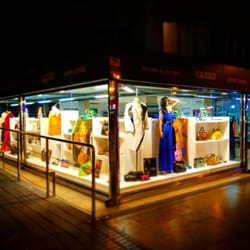 Bambi Antílope - Escaparate lleno de bolsos  Best bags in Salou!