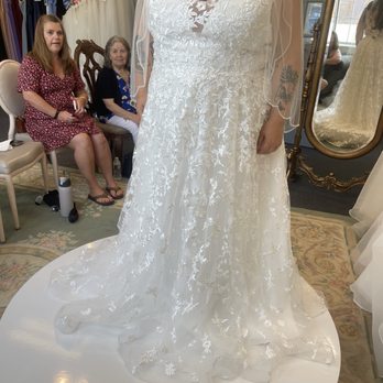 Elegant Tailor and Design - Sewing & Alterations Near Me - Dracut, Massachusetts