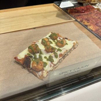 Blozzom Pizza - Pizza Near Me - Miami Beach, Florida