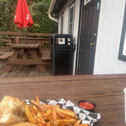 Mac's Burgers & Cheesesteaks