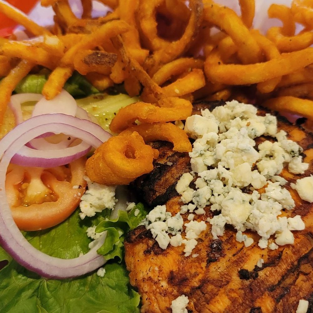 Hondo's - Bars Near Me - Fredericksburg, Texas