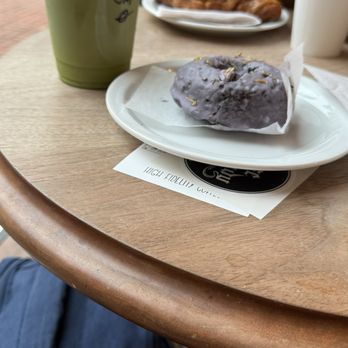 Case Study Coffee - Jasmine Matcha and Earl Grey Donut - Coffee & Tea Near Me - Portland, Oregon