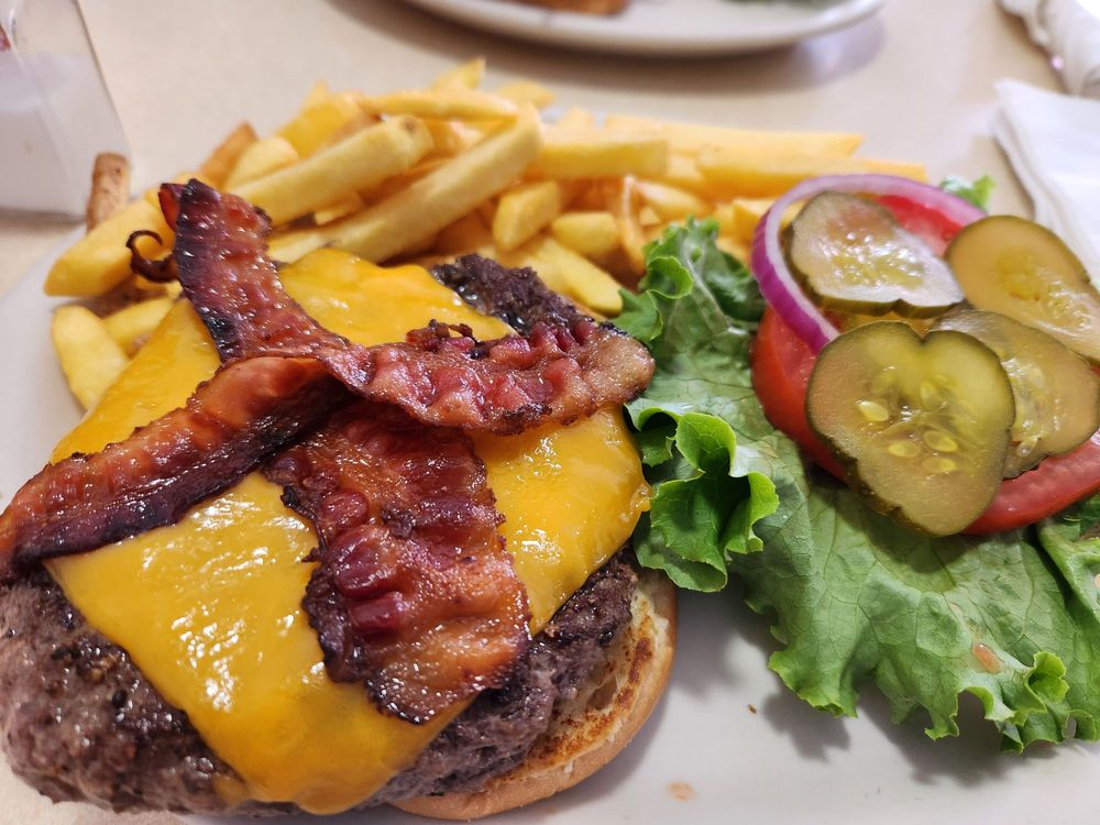Gladys' Restaurant Image
