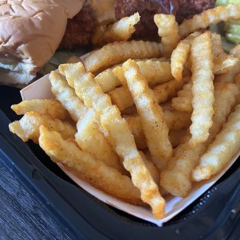 Dave's Hot Chicken - Extra hot sandwich and fries - Chicken Shop Near Me - Livermore, California Dave's Hot Chicken - Extra hot sandwich and fries - Chicken Shop Near Me - Livermore, California