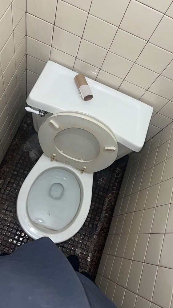 Harry's Restaurant Logo