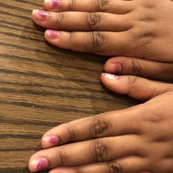 Posh Nails & Spa - Chipped nails in less than 24 hours!!! $17...a rip off!!