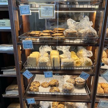 Arizmendi Bakery - Bakeries Near Me - Oakland, California Arizmendi Bakery - Bakeries Near Me - Oakland, California