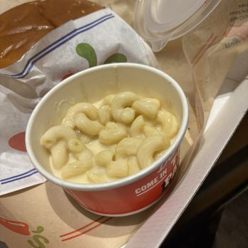 Chili's - Kraft Macaroni & Cheese - American Near Me - West Nyack, New York