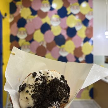 Beard Papa’s - Oreo Cookie Eclair Shell - Desserts Near Me - Concord, California Beard Papa’s - Oreo Cookie Eclair Shell - Desserts Near Me - Concord, California