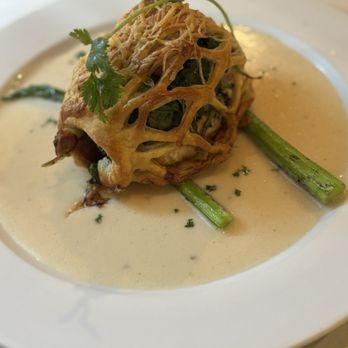 Elements Restaurant - Salmon Wellington - Vietnamese Near Me - San Jose, California