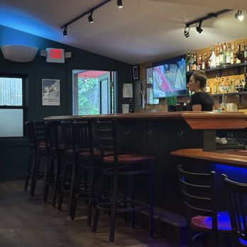Backyard - Bars Near Me - Stowe, Vermont