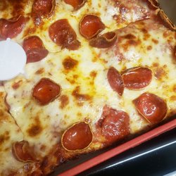 Jet's Pizza - The perfect pizza!!
