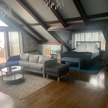 Ocean View Inn - Penthouse Room - Hotels Near Me - Montara, California Ocean View Inn - Penthouse Room - Hotels Near Me - Montara, California