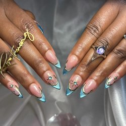 Lavue Nail Lounge
