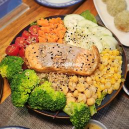 Salmon Teriyaki Salad