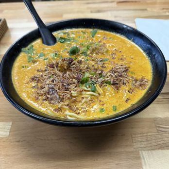 Moons Thai Cuisine - Thai Near Me - Ventura, California