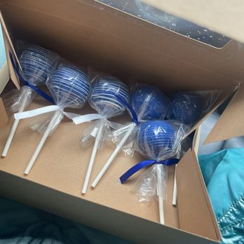 XOXO Cake Pops - Desserts Near Me