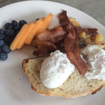 Copa Vida - Poached eggs, duck fat(?) potatoes, maple bacon and moldy(!) blueberries - New American Near Me - Pasadena, California Copa Vida - Poached eggs, duck fat(?) potatoes, maple bacon and moldy(!) blueberries - New American Near Me - Pasadena, California