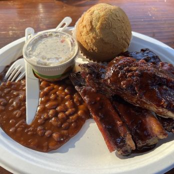 Buster's Southern BBQ - Pork rib plate with potato salad, baked beans, and cornbread - Barbeque Near Me - Calistoga, California Buster's Southern BBQ - Pork rib plate with potato salad, baked beans, and cornbread - Barbeque Near Me - Calistoga, California