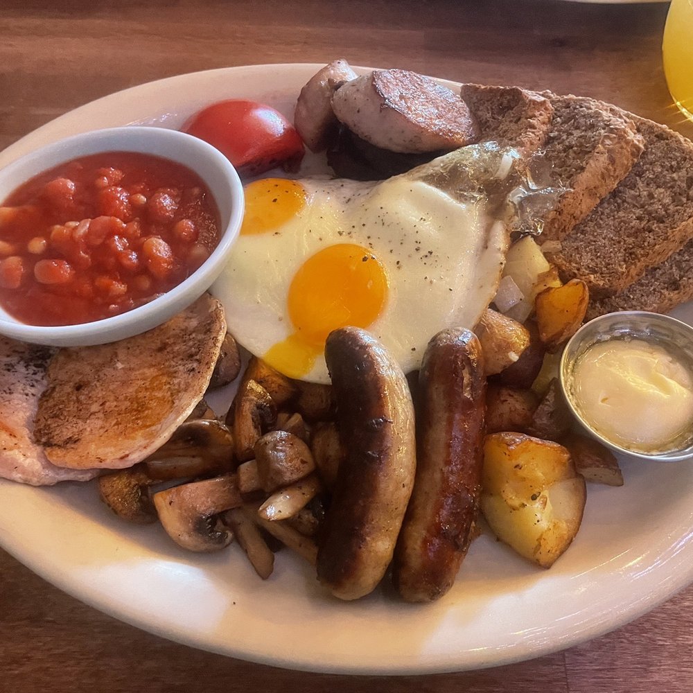 Full Irish Breakfast with homemade Irish soda bread Full Irish Breakfast with homemade Irish soda bread
