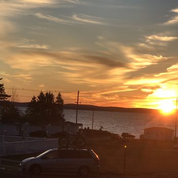 The Chart Room - Sunset - Seafood Near Me - Bar Harbor, Maine