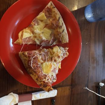 PizzAmore' - Pizza Near Me - Mount Dora, Florida
