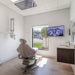 River Oaks Dental - Visit our dentist in Jacksonville, FL for comprehensive care! Services for family dentistry and cosmetic dentistry.